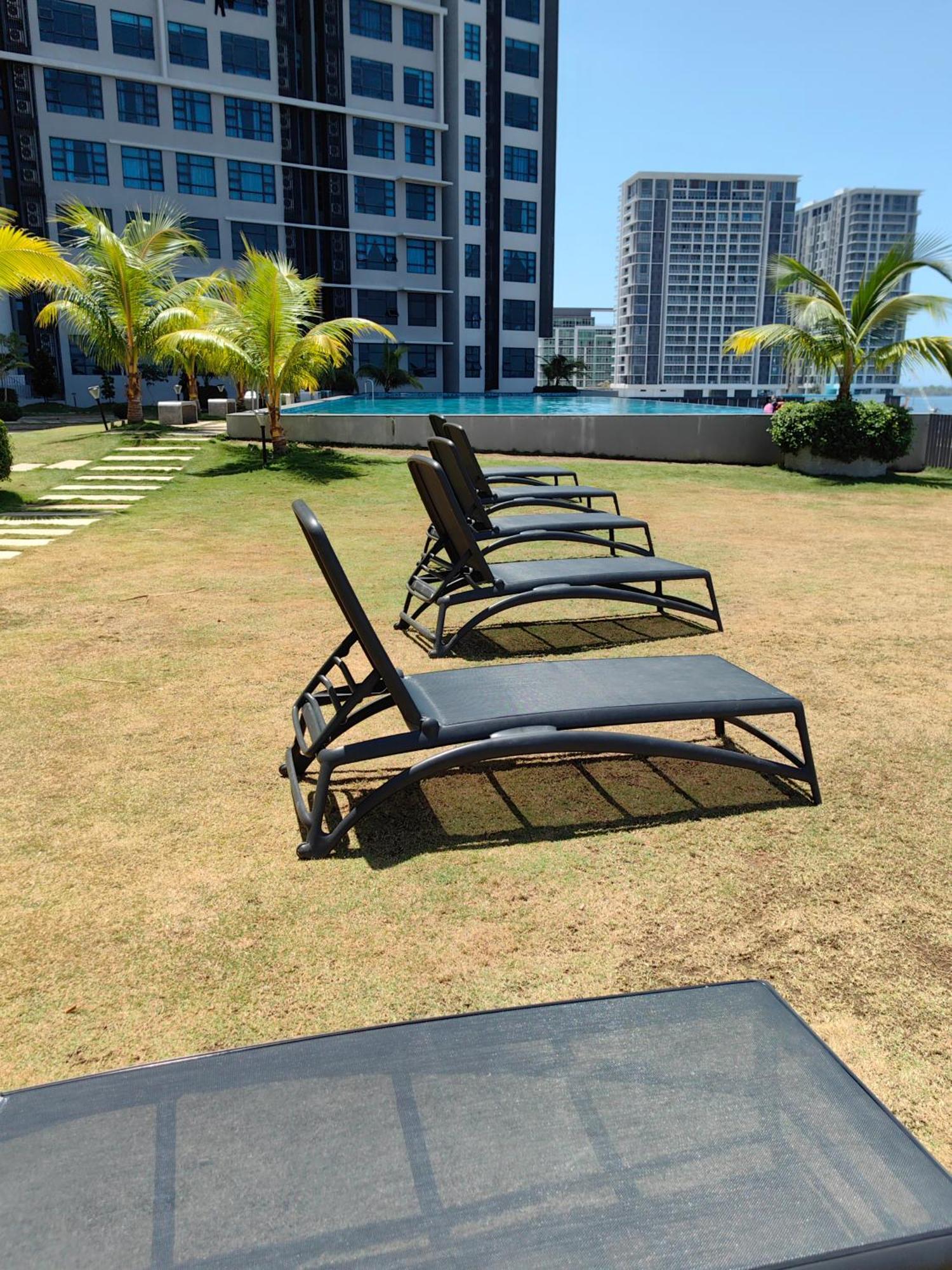 Jesselton Quay By Miraton Lodge 1 Kota Kinabalu Exterior photo